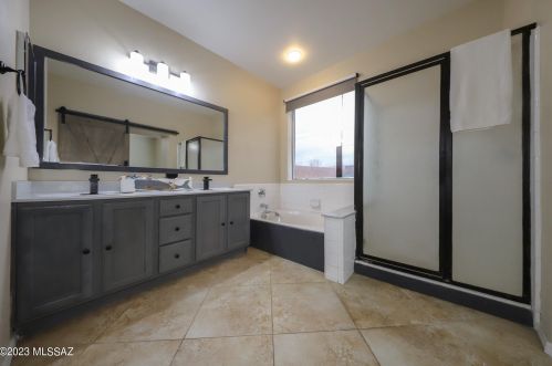 8517 Camino Bengala, Tucson AZ  85747-5165 exterior