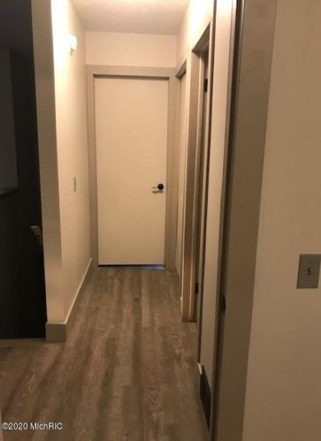 3119 Riviera Dr, Grand Rapids MI 49512-1862 exterior