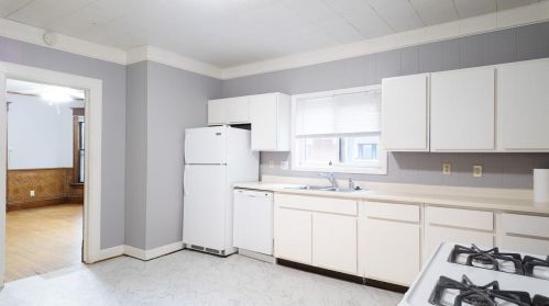 1915 University Ave, Madison WI 53726-3918 exterior