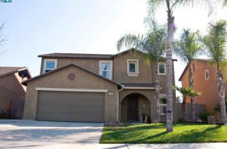 2281 Dandelion Ave, Tulare, CA 93274-7217
