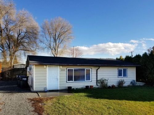 2003 7th Ave, Yakima, WA 98903-1317