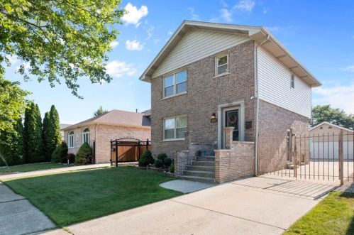 10920 Avenue, Chicago, IL 60617-6703