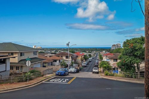 3480 Alohea Ave, Honolulu HI 96816-2221 exterior