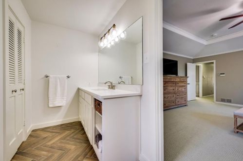 9672 Atherton Dr, Dallas TX 75243-6135 exterior