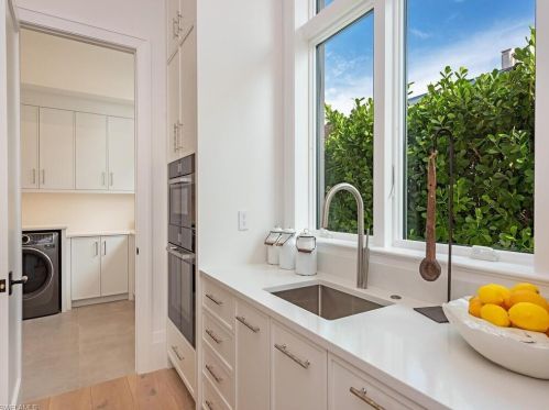 722 16 Ave, Naples FL 34117-2239 exterior