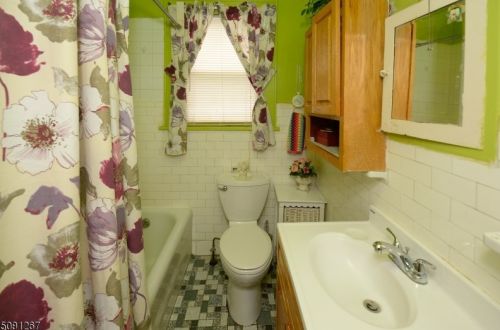 177 Dundee Ave, Paterson NJ 07503-1018 exterior