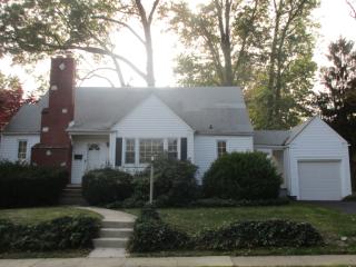 621 Greenway Ave, Trenton, NJ 08618-2434