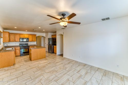 660 Echo Mesa Dr, Green Valley AZ 85614-5487 exterior