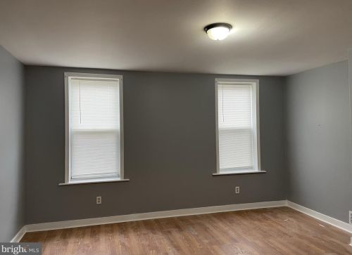 831 4 St, Camden NJ 08102-2634 exterior