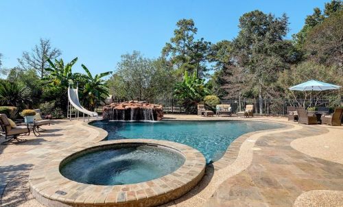 114 Leah Dr, Montgomery TX 77316-6818 exterior