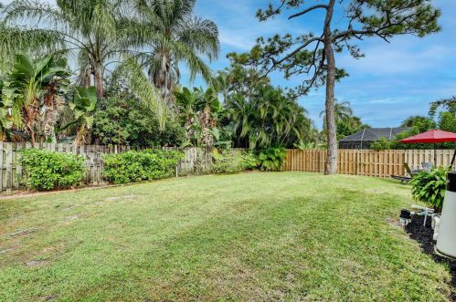 1499 17 St, Boca Raton FL 33486-6504 exterior