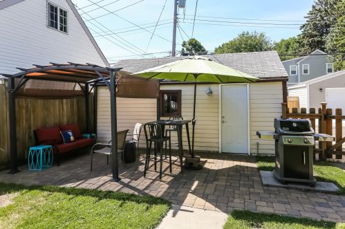 1360 Hartford Ave, Saint Paul MN 55116-1648 exterior