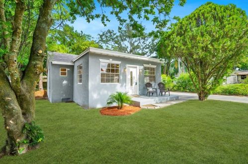 8514 48th St, Tampa, FL 33617-6920