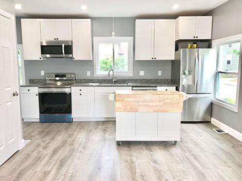 52 Laurel St, Concord NH  03301-3651 exterior