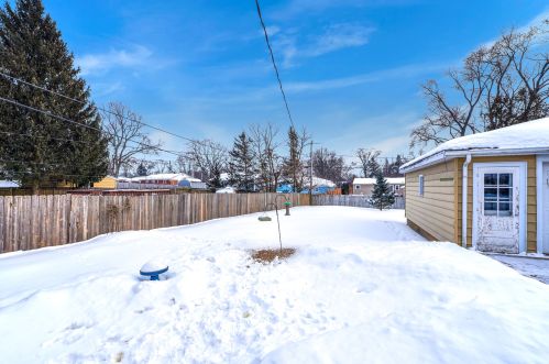 1632 Clay St, Bull Valley IL 60098-2580 exterior