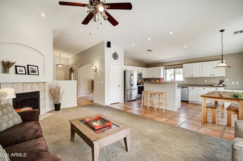 1729 Beautiful Ln, Phoenix AZ 85041-7622 exterior