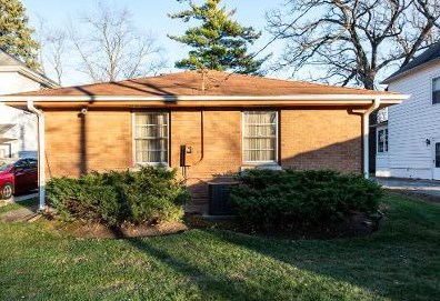 1908 Ave, Waukegan IL 60087-5112 exterior