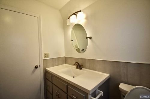 166 Morningside Ln, Palisades Park NJ exterior