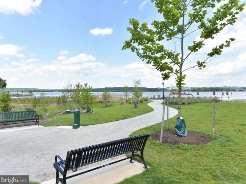 1302 Commonwealth Ave, Alexandria VA 22301-2021 exterior