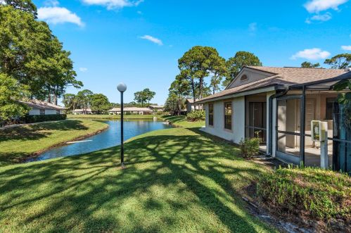 2829 Stoneway Ln, Fort Pierce FL  34982-4300 exterior