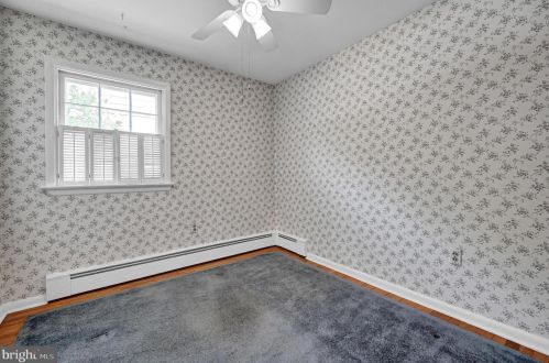 214 Charles St, Hanover PA 17331-2204 exterior