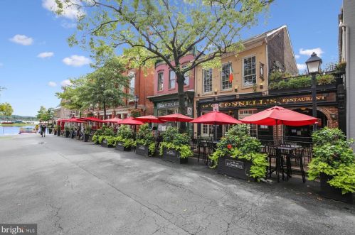 5823 Monticello Rd, Alexandria VA 22303-1302 exterior