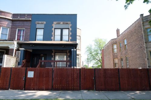 4433 Washington Blvd, Chicago, IL 60624-2235