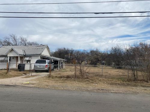 406 Bagley St, Dallas, TX 75211-3857