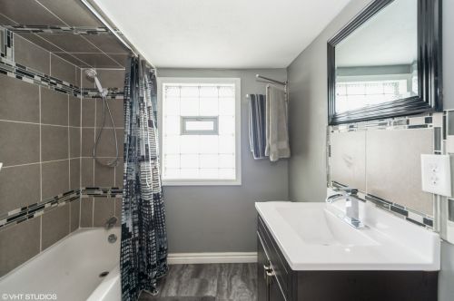 2036 Pulaski Rd, Chicago IL 60803-1114 exterior