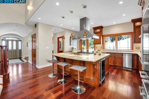 901 Hilldale Ave, Berkeley CA 94708-1438 exterior