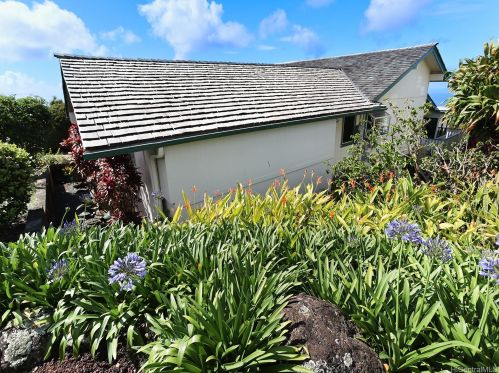 2344 Halekoa Dr, Honolulu HI 96821-1038 exterior