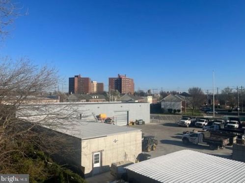 2113 28 St, Philadelphia PA 19145-2522 exterior