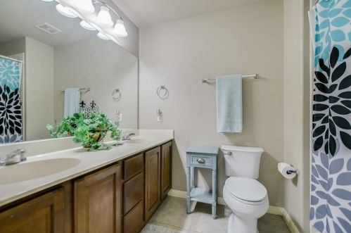 313 El Socorro Ln, Austin TX 78732-2448 exterior