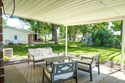 5023 Flamewood Dr, Saint Louis MO 63129-2527 exterior