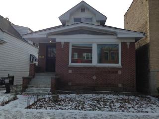 4949 Byron St, Chicago IL  60641-2604 exterior