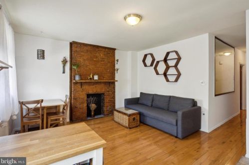 317 16 St, Philadelphia PA 19132-4418 exterior