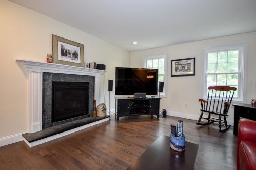 57 Fieldstone Dr, Dover NH 03820-6101 exterior