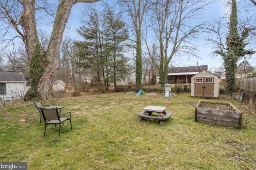 13008 Evanston St, Rockville MD 20853-3027 exterior