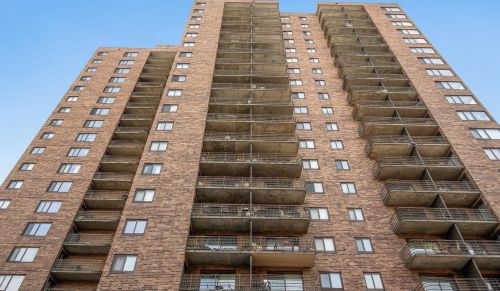 26 10th St, Saint Paul MN 55102-1042 exterior