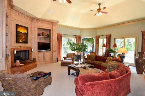 11300 Glen Rd, Rockville MD 20854-1849 exterior