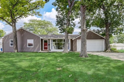 4732 21st St, Milwaukee, WI 53221-2906