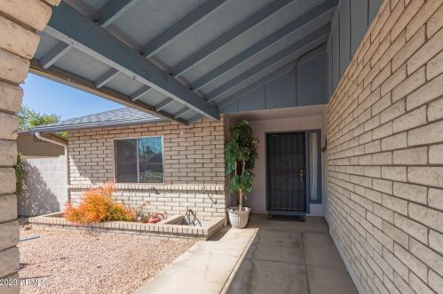 16418 30th Dr, Phoenix AZ  85045-2271 exterior