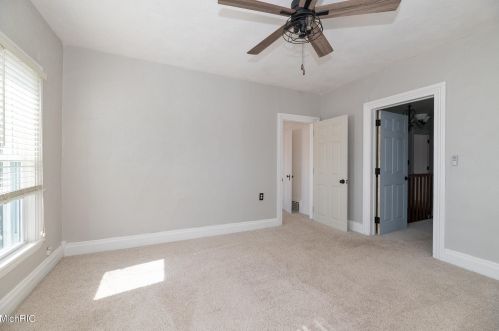 1104 Hoffman St, Three Rivers MI 49093-1017 exterior