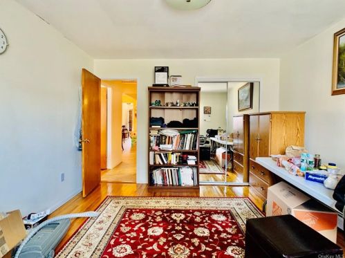 1835 Mayflower Ave, Bronx NY 10461-4007 exterior