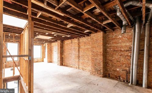 1709 Capitol St, Washington DC 20002-1015 exterior