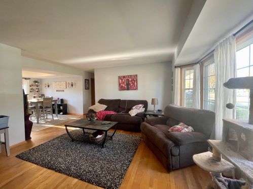 6579 Dodge Pl, Milwaukee WI  53220-1832 exterior