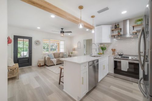 7202 15th St, Tampa FL  33610-1210 exterior