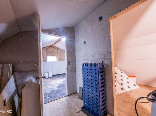 320 Elizabeth St, Sylvan Beach MI 49461-1311 exterior