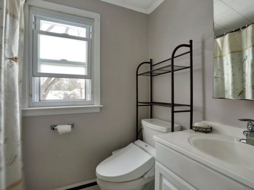 6 Arnold Ln, Commack NY 11725-3901 exterior