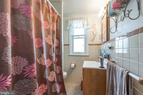 314 Holland St, Chester PA 19022-1111 exterior